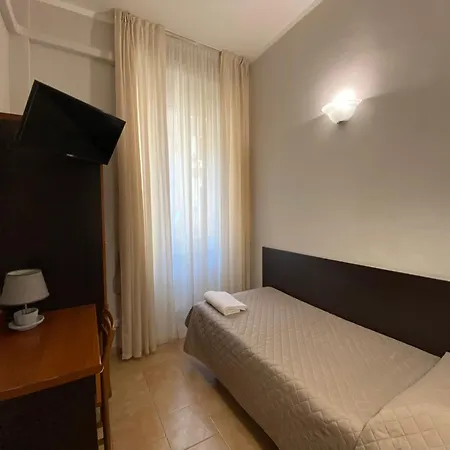 Hotel Atena Milan Exterior photo
